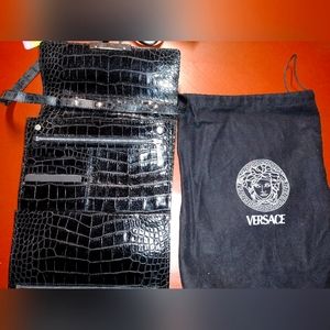 LA MEDUSA ENVELOPE CLUTCH